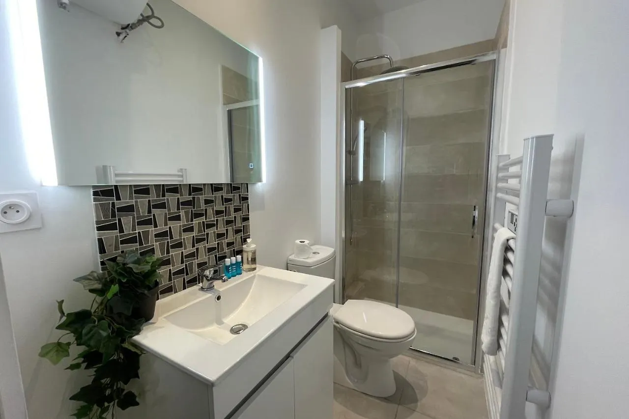 Le Grand Bleu Terrasseclimwifinetflix Proche Gare-Centre Apartment Marseille 0*,  France